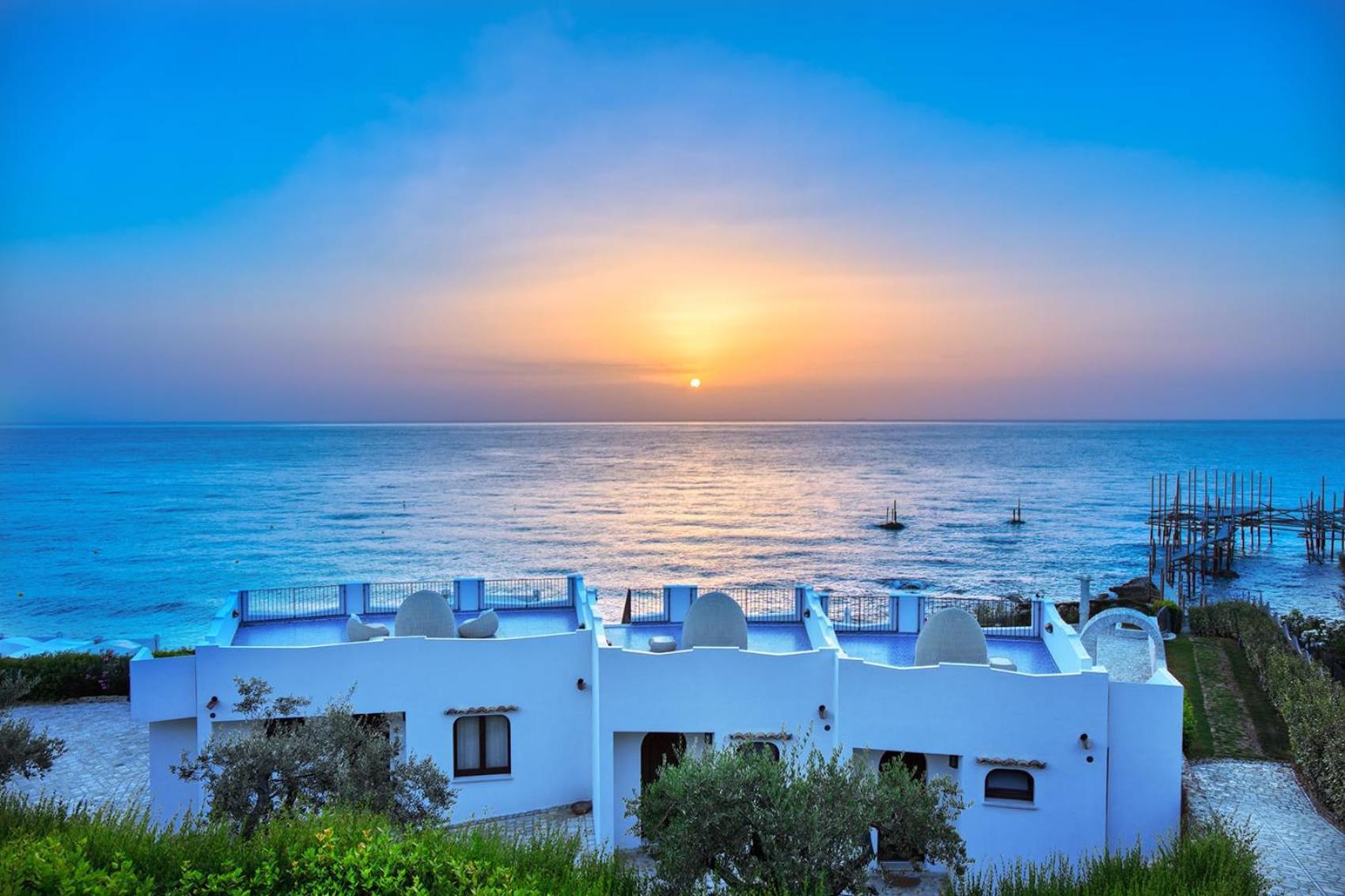 Baia Delphis Resort Vasto Ngoại thất bức ảnh