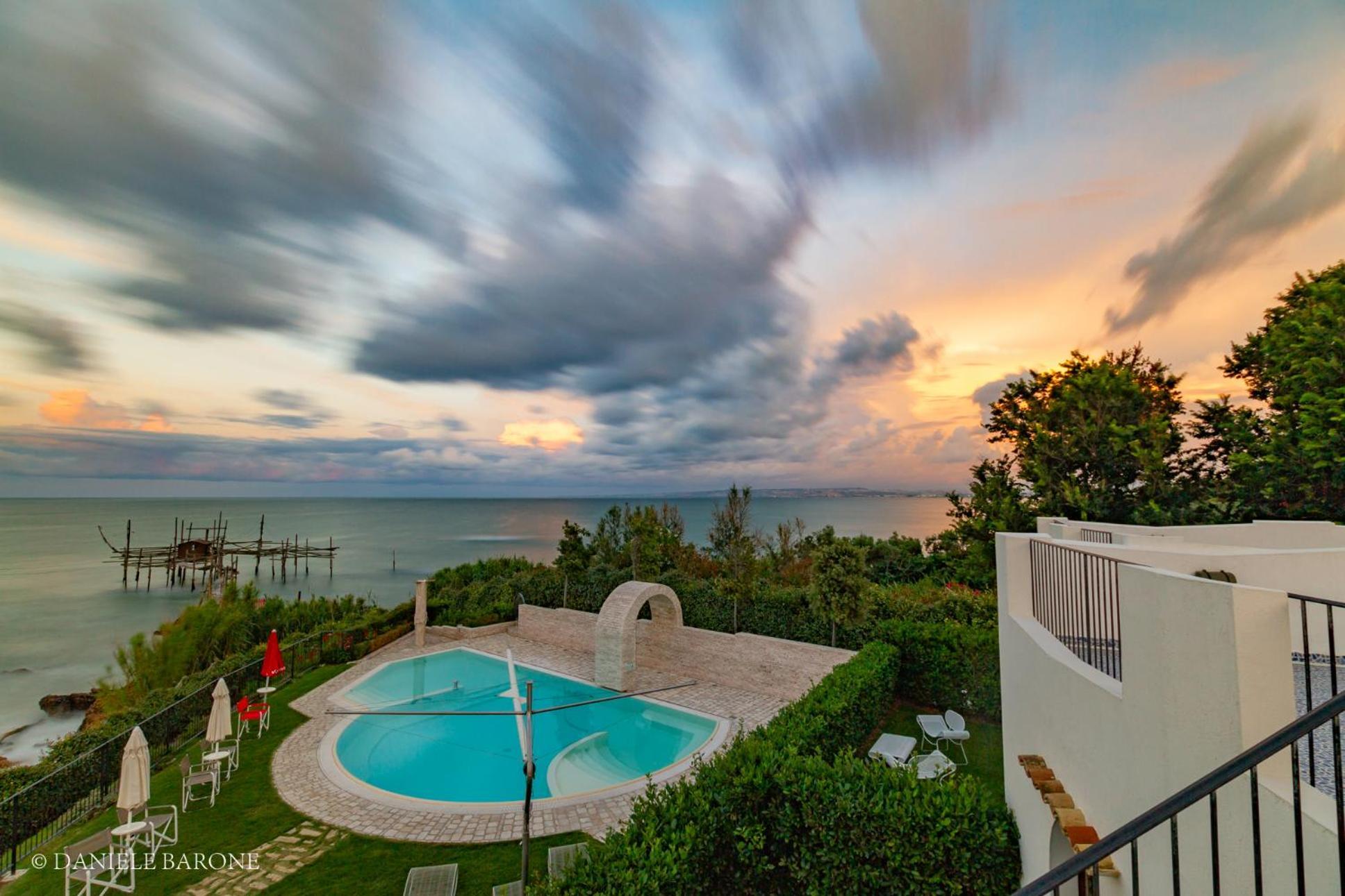 Baia Delphis Resort Vasto Ngoại thất bức ảnh