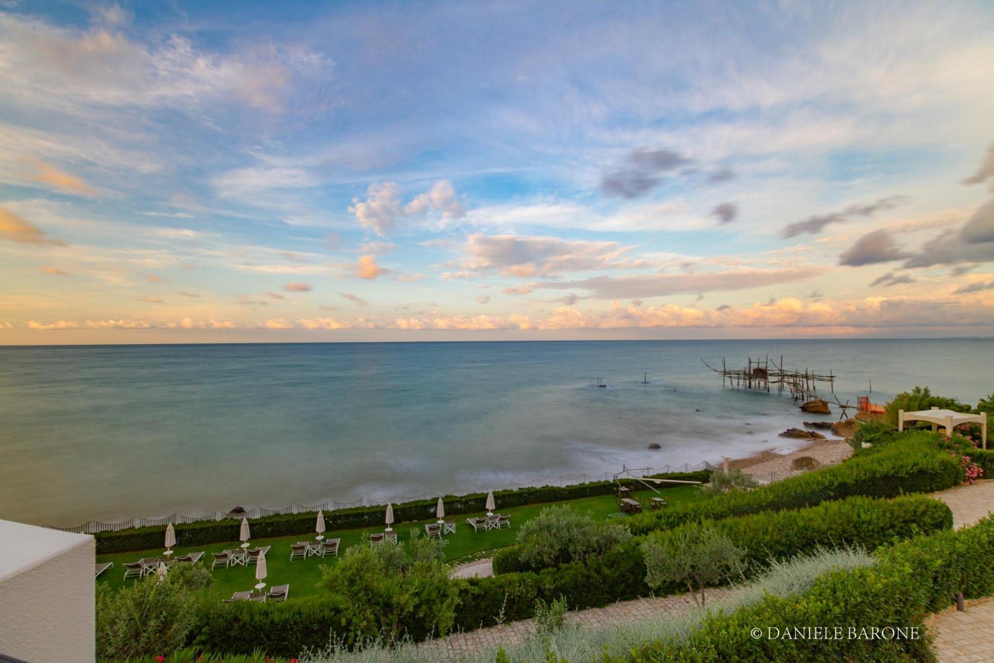 Baia Delphis Resort Vasto Ngoại thất bức ảnh