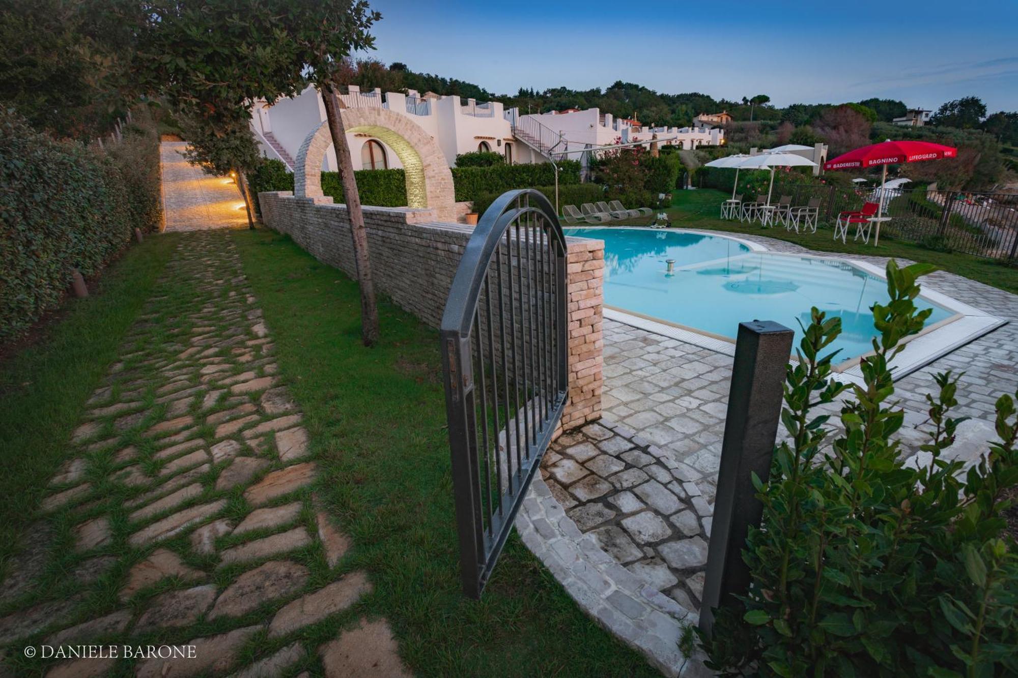 Baia Delphis Resort Vasto Ngoại thất bức ảnh