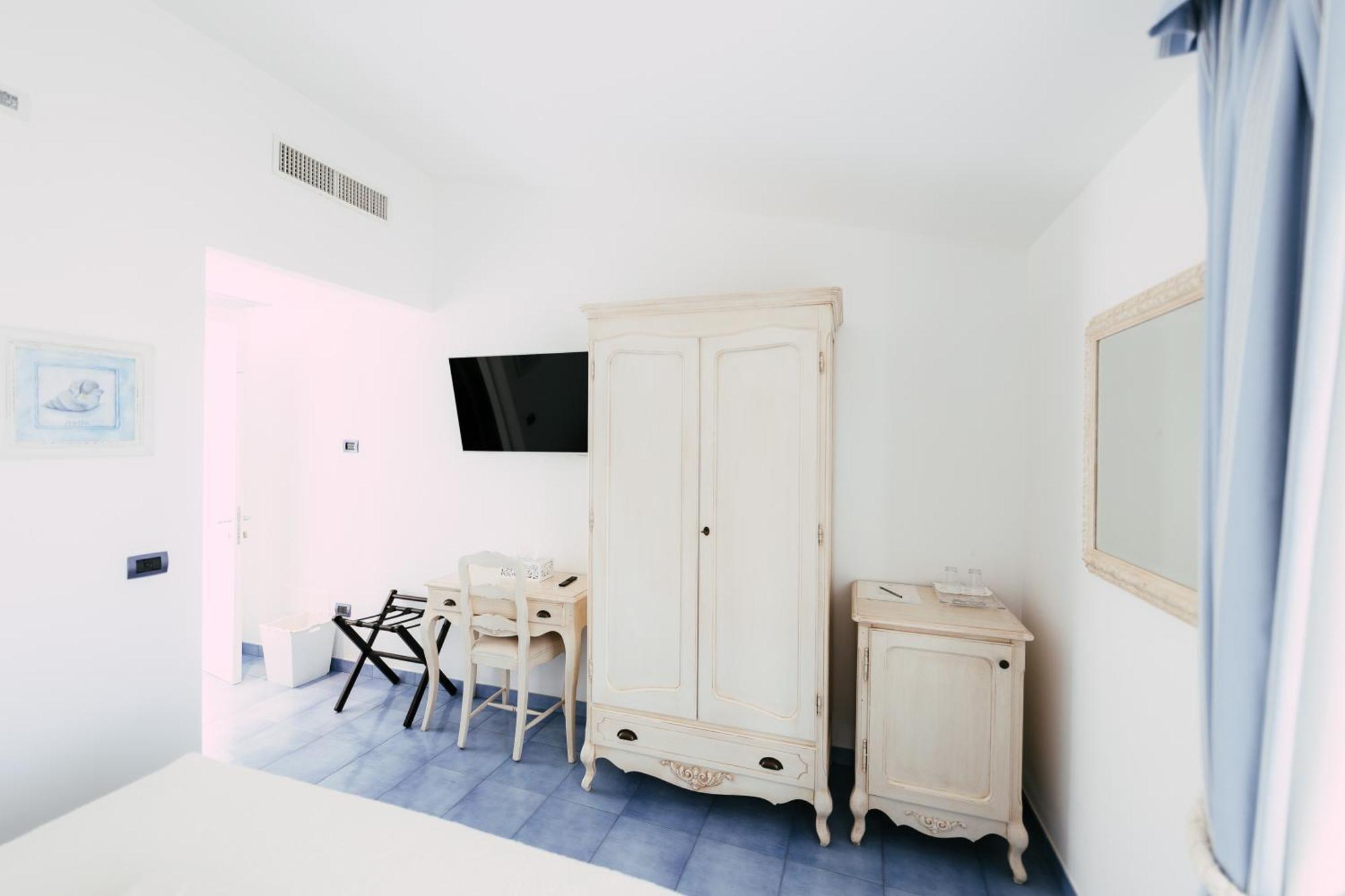 Baia Delphis Resort Vasto Ngoại thất bức ảnh